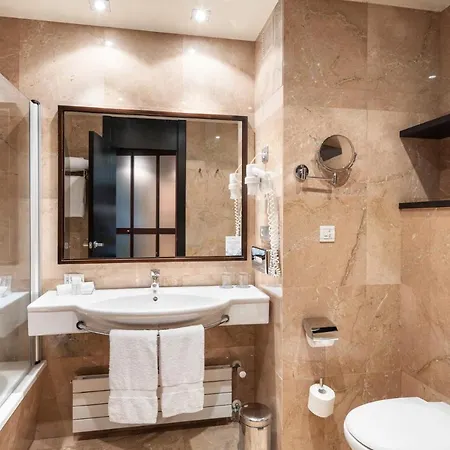 Ξενοδοχείο Attica21 Coruna 4*